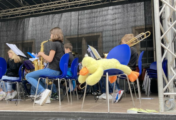 Bläserklasse auf der Schlossbühne
